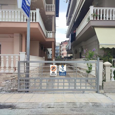Light Blue Paralia Apartments Екстериор снимка