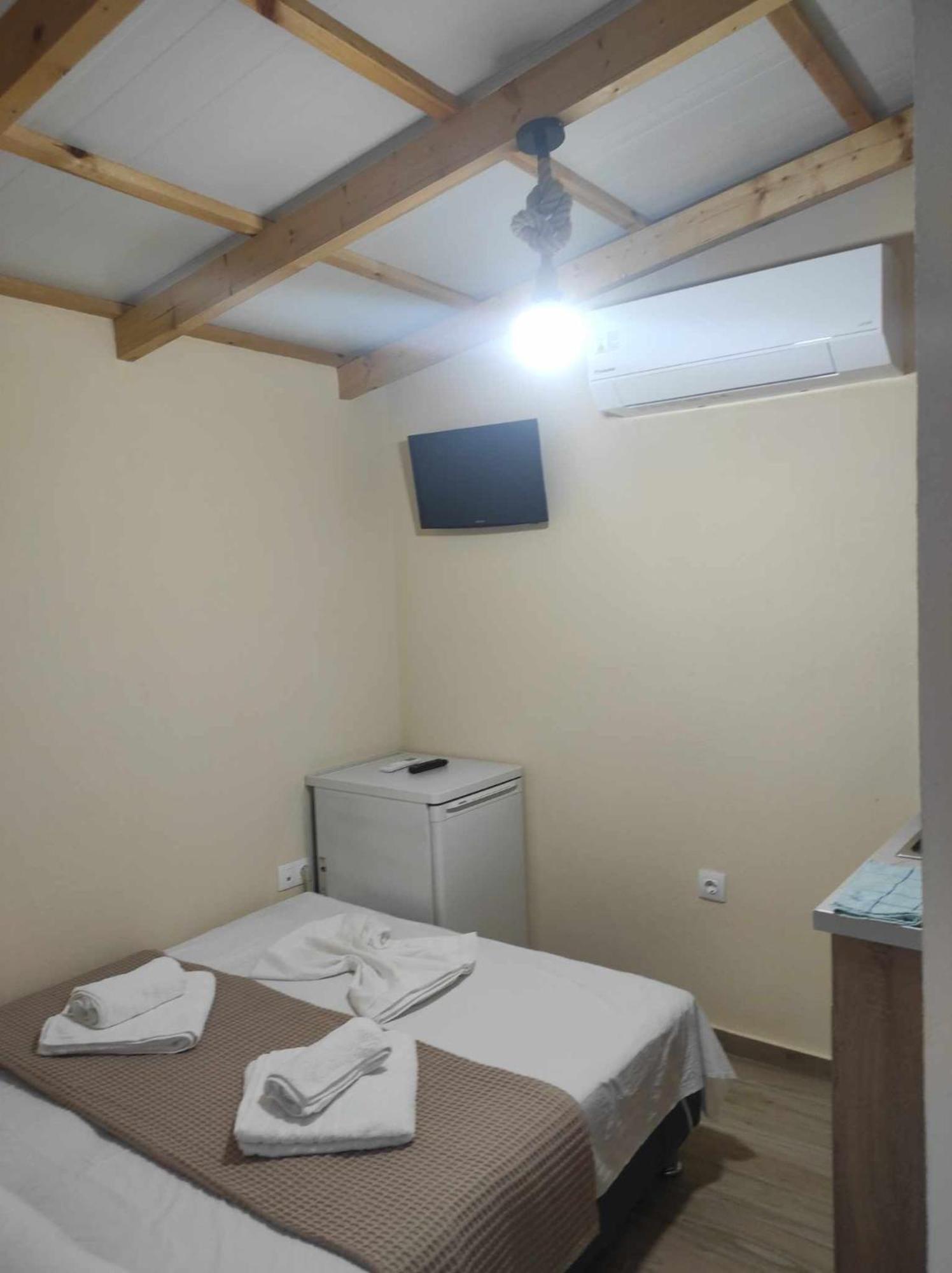 Light Blue Paralia Apartments Екстериор снимка