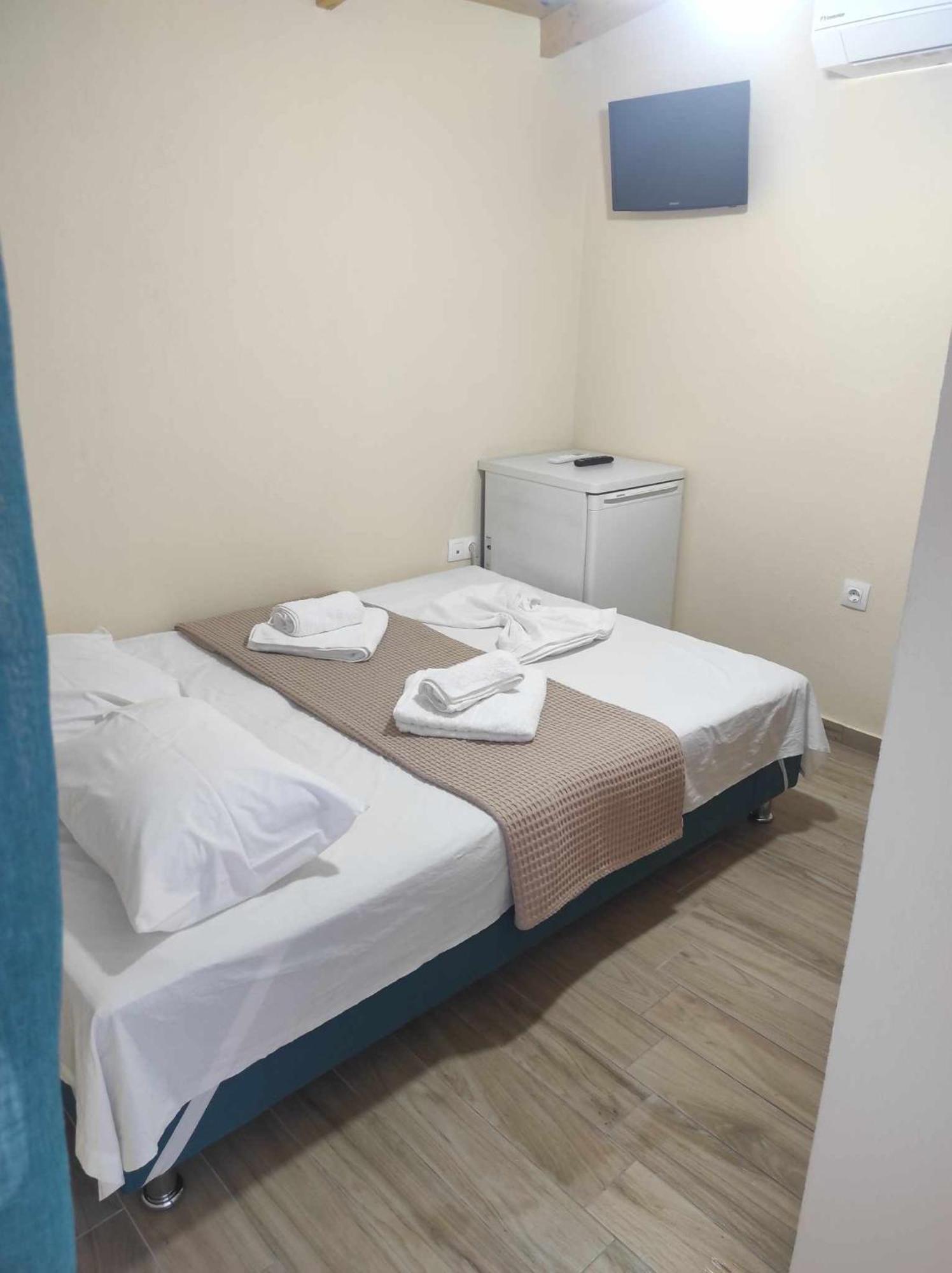 Light Blue Paralia Apartments Екстериор снимка
