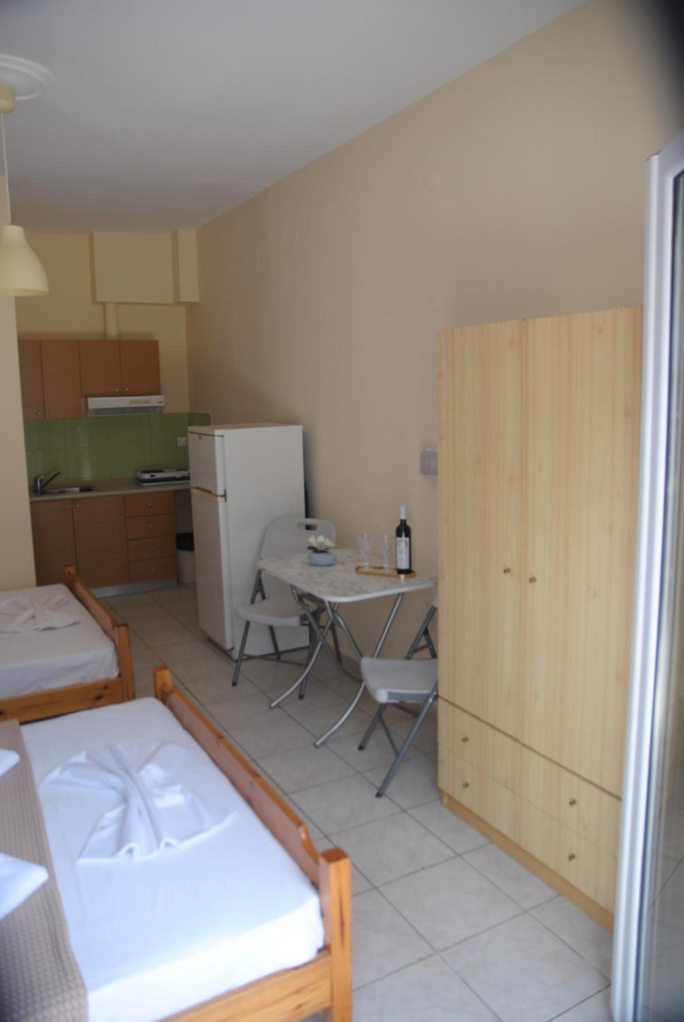 Light Blue Paralia Apartments Екстериор снимка