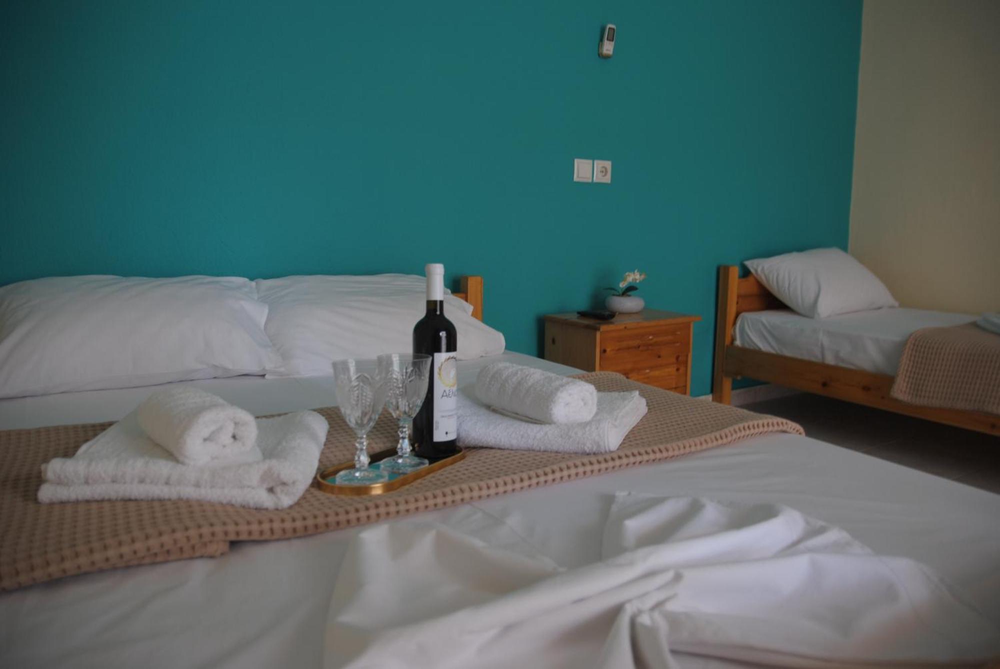 Light Blue Paralia Apartments Екстериор снимка